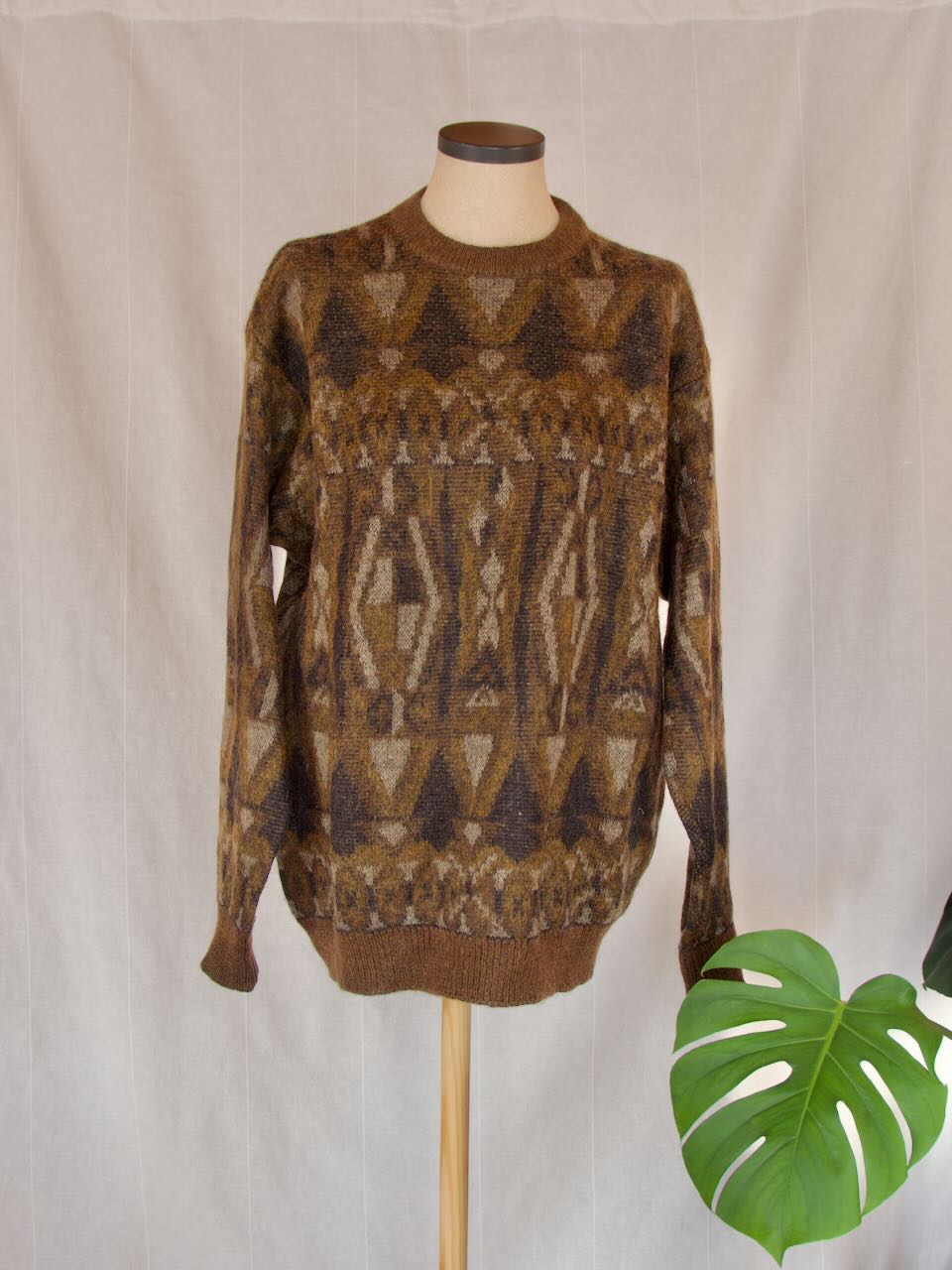Genfins sweater