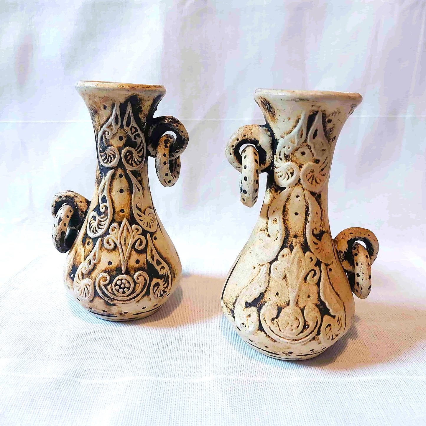 Two Vases Game